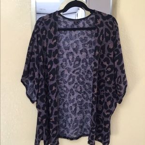 Cardigan, animal print, one size, relax fit.